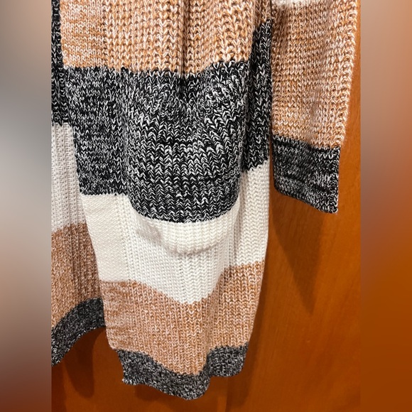 NWT Greyson Heathered Color Block Patch Pocket Cardigan in Taupe - Picture 7 of 8